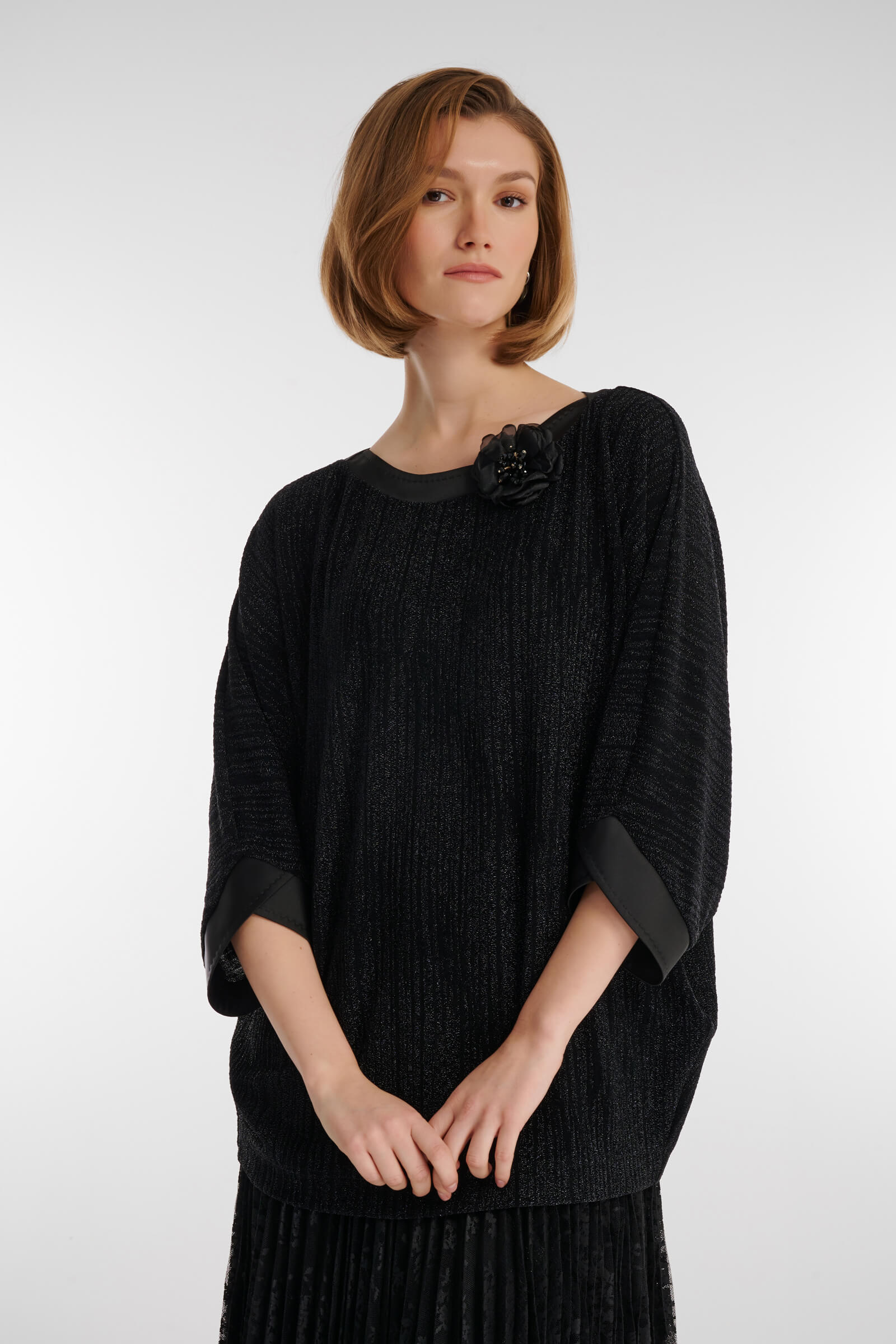 Удлиненный джемпер с люрексом цвета Черный 