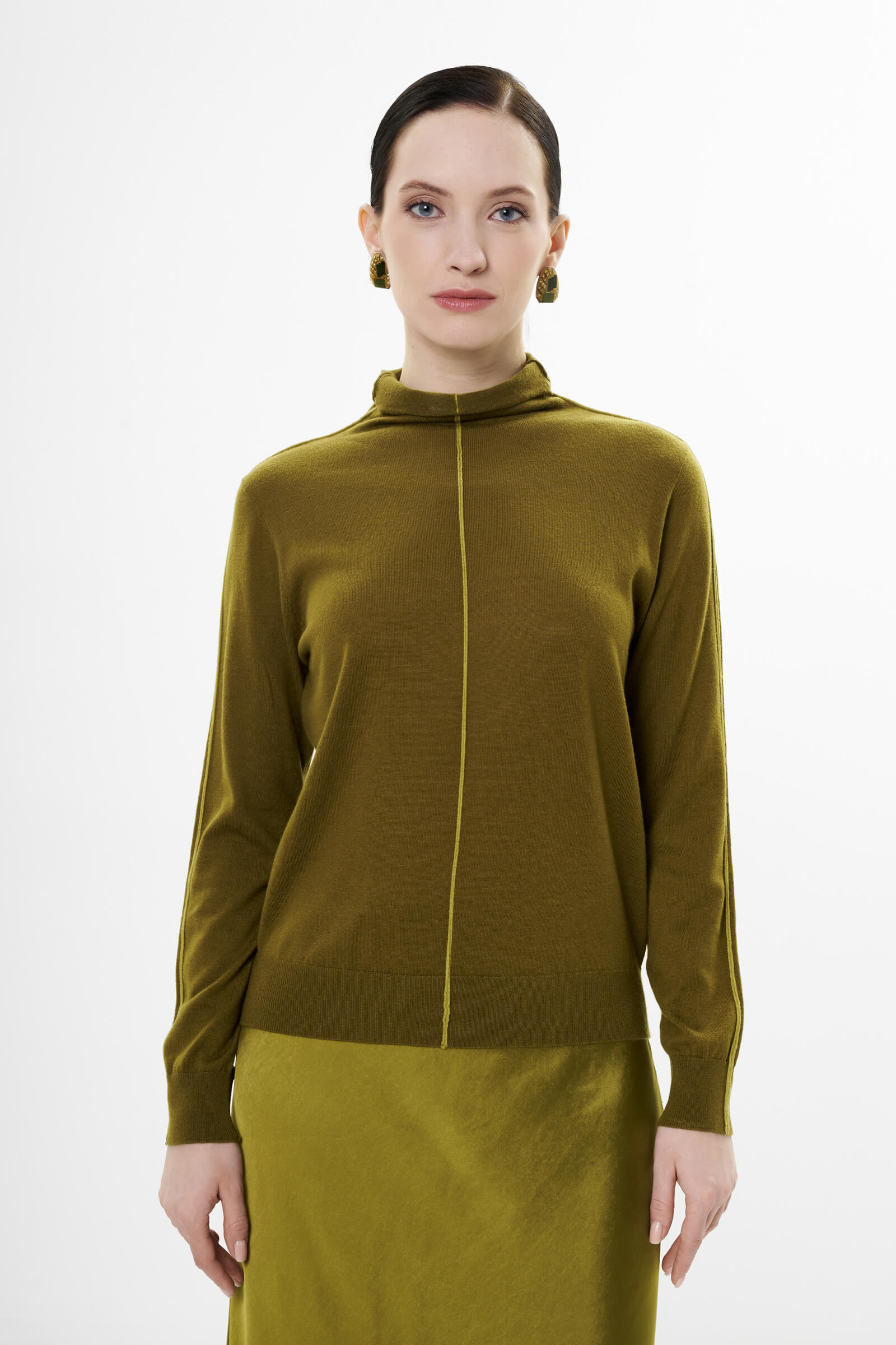 Водолазка с добавлением шерсти цвета Оливковый 