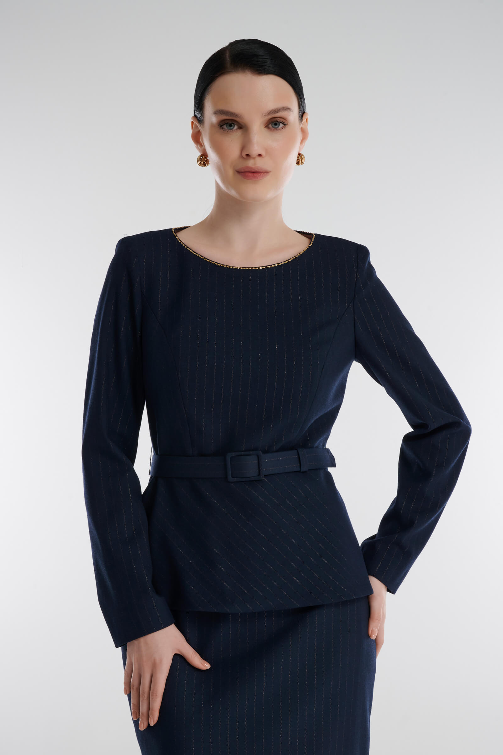 Блузка в полоску с баской цвета Синий 