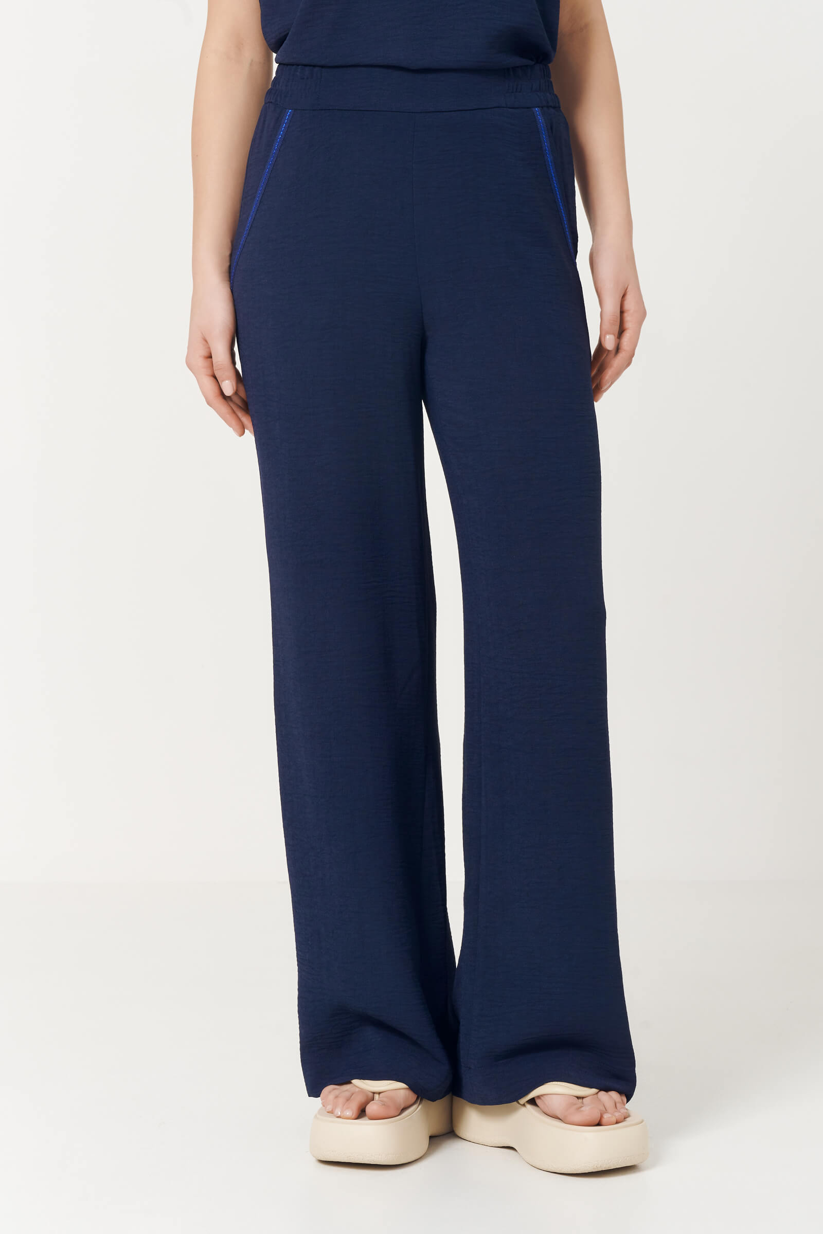 Широкие брюки из трикотажа цвета Синий 