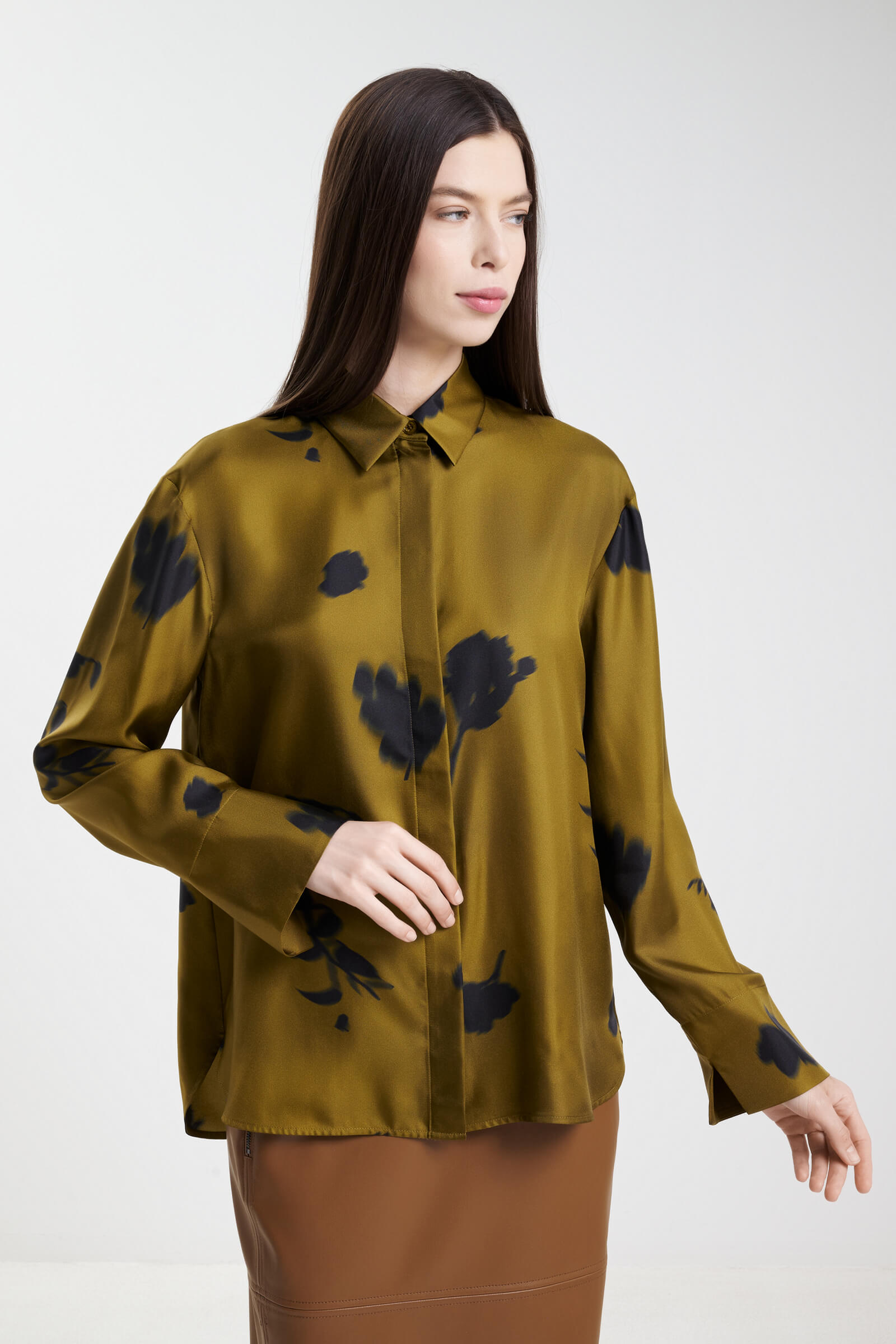 Шелковая рубашка цвета Оливковый 