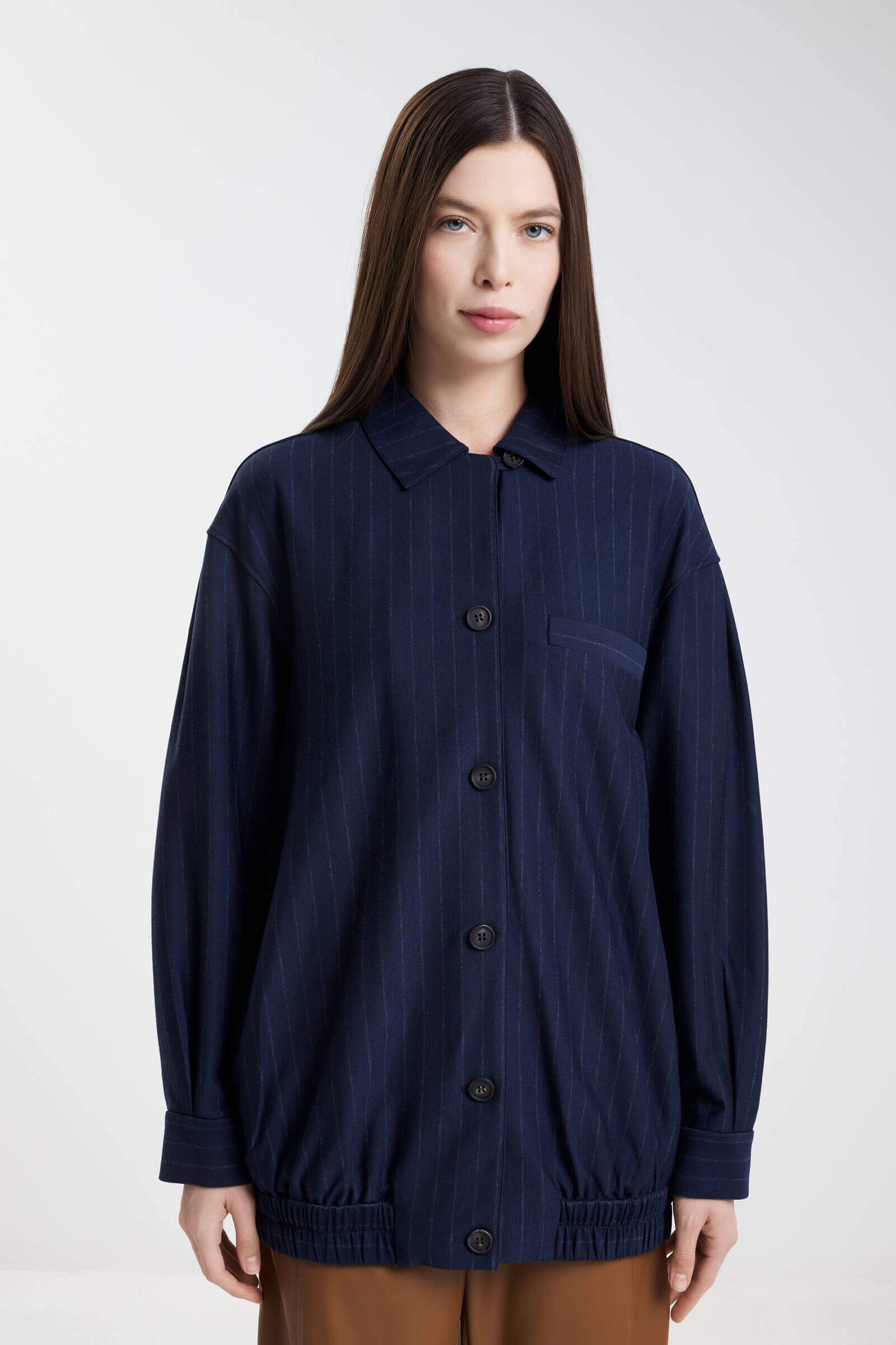 Удлиненный бомбер из смесовой вискозы цвета Синий 