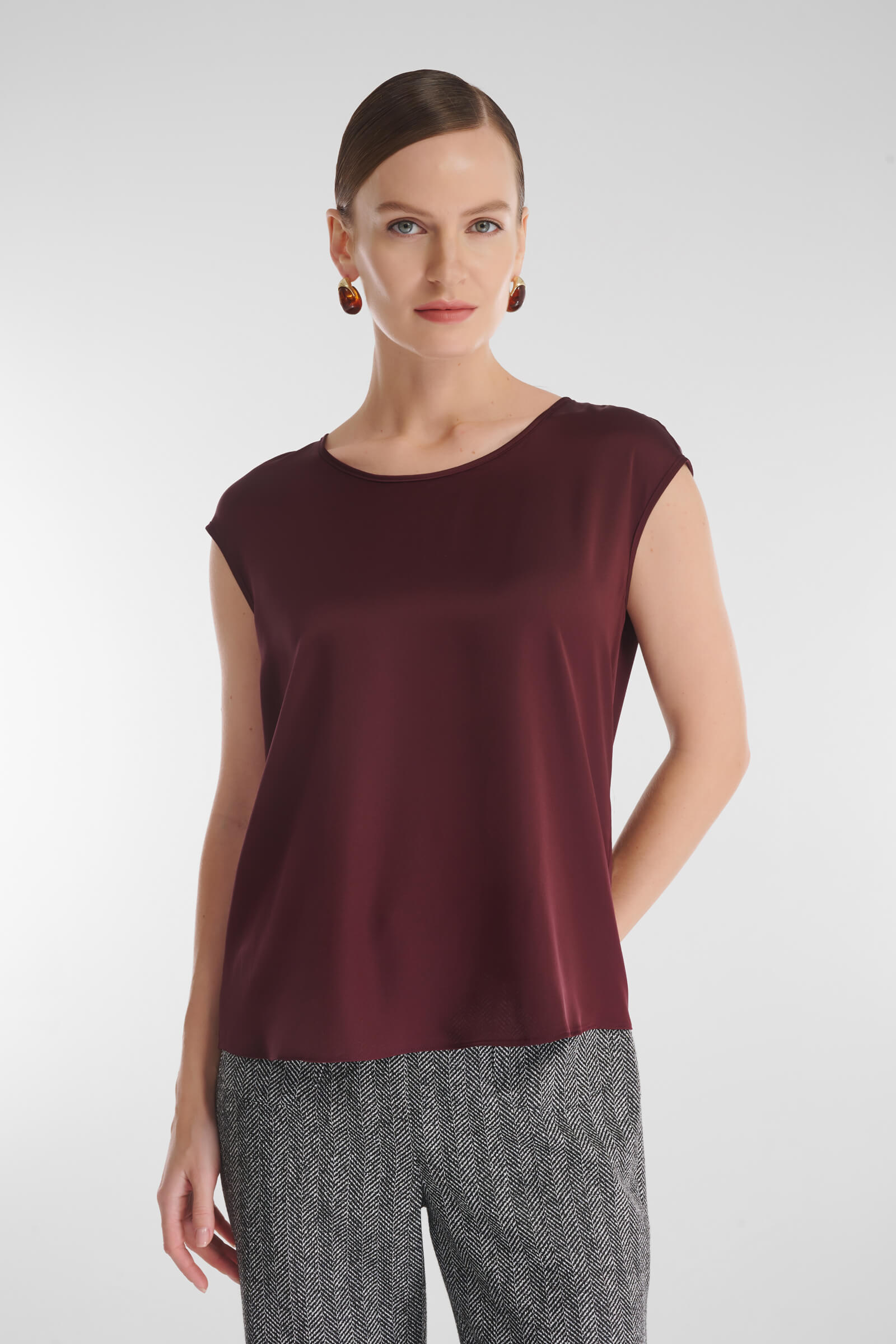 Топ из поливискозы цвета Бордовый 