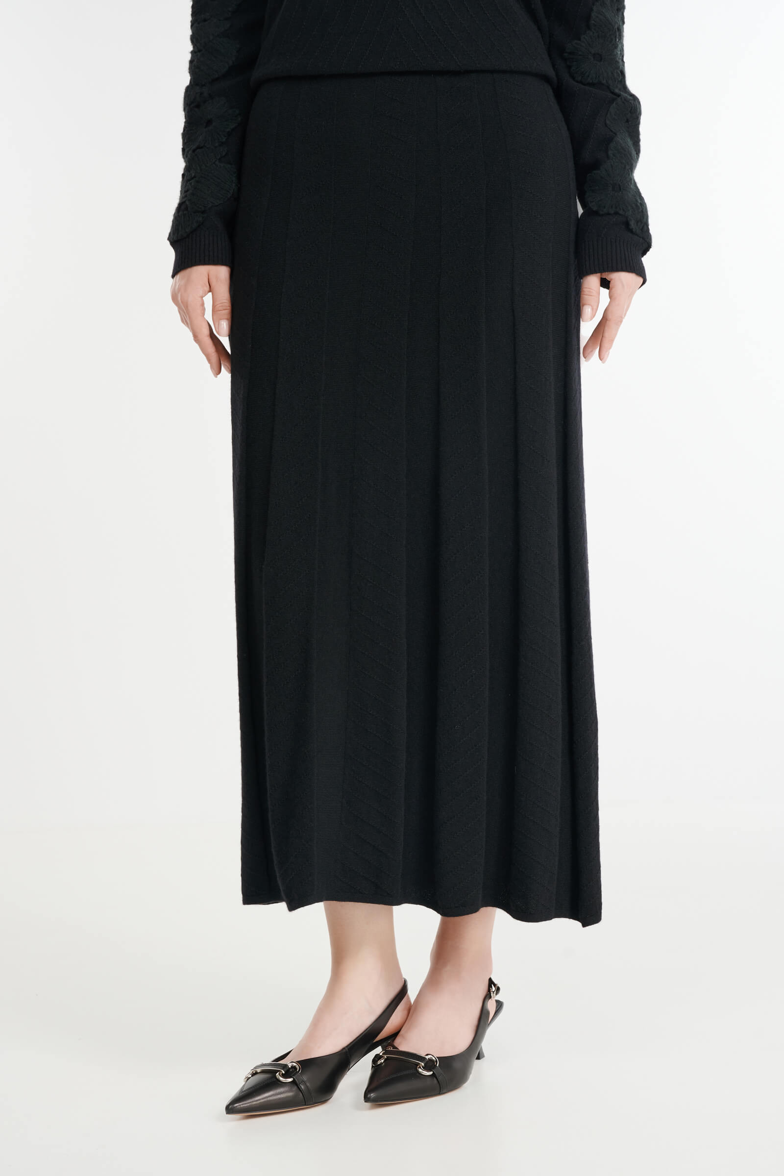 Трикотажная юбка цвета Черный 
