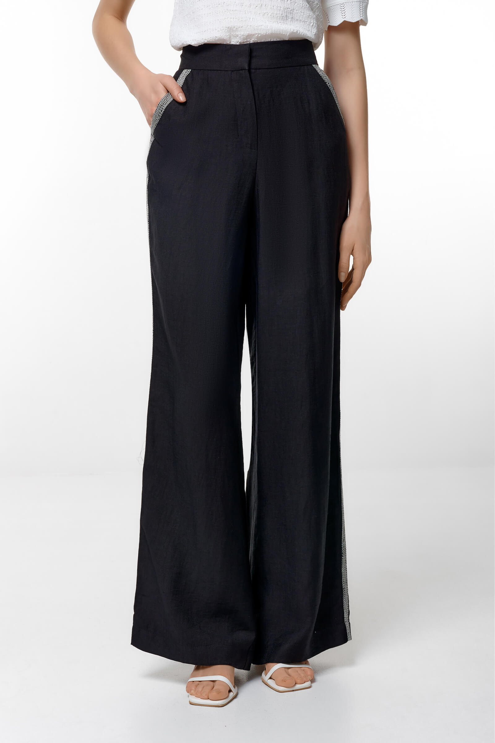 Широкие брюки с окантовкой цвета Черный 