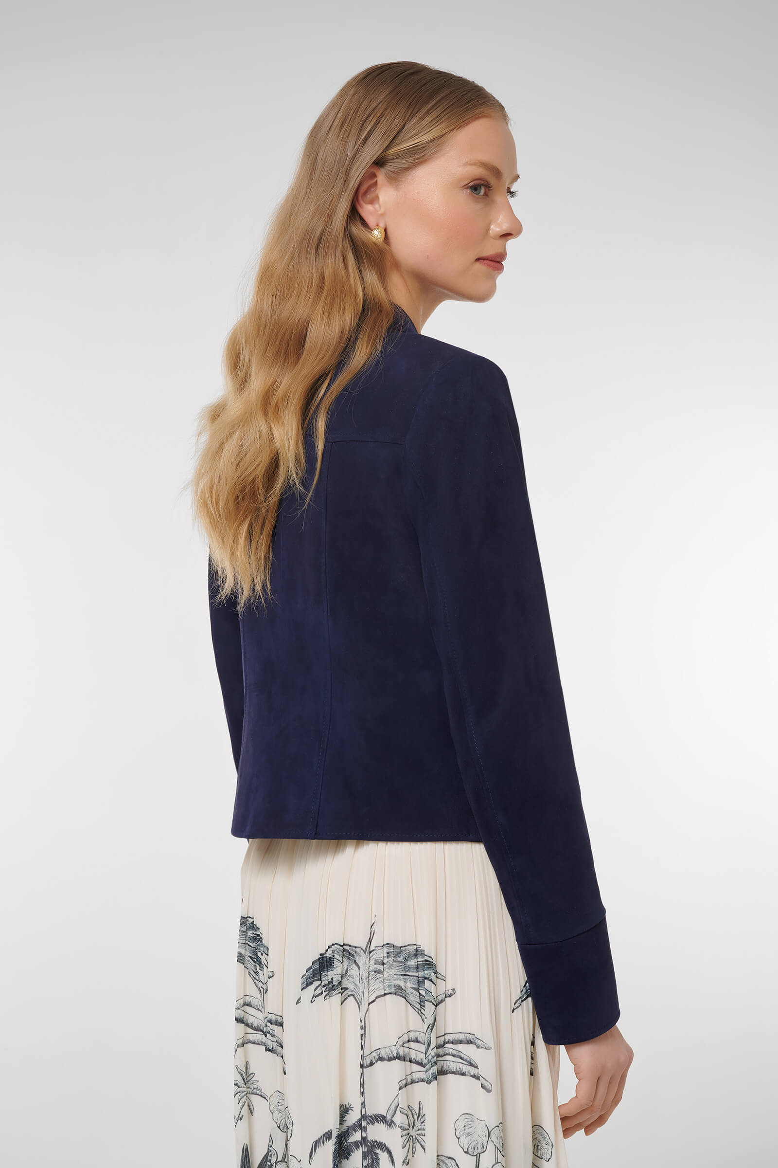 Укороченная куртка из замши Бренд Caterina Leman