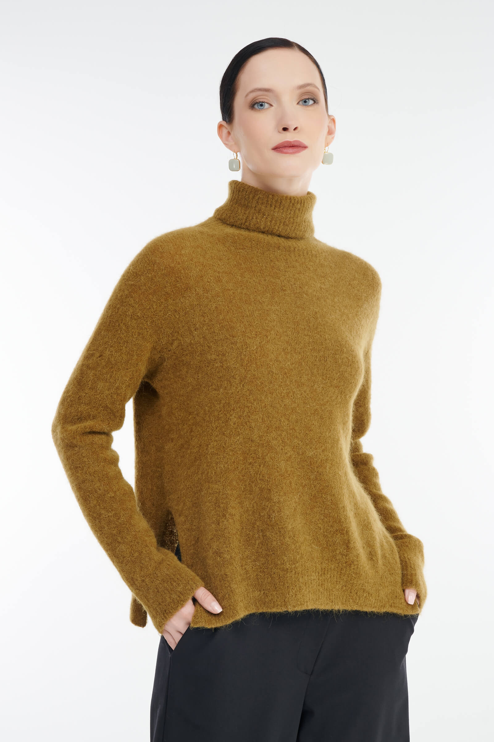 Свитер с воротником с отворотом цвета Оливковый 