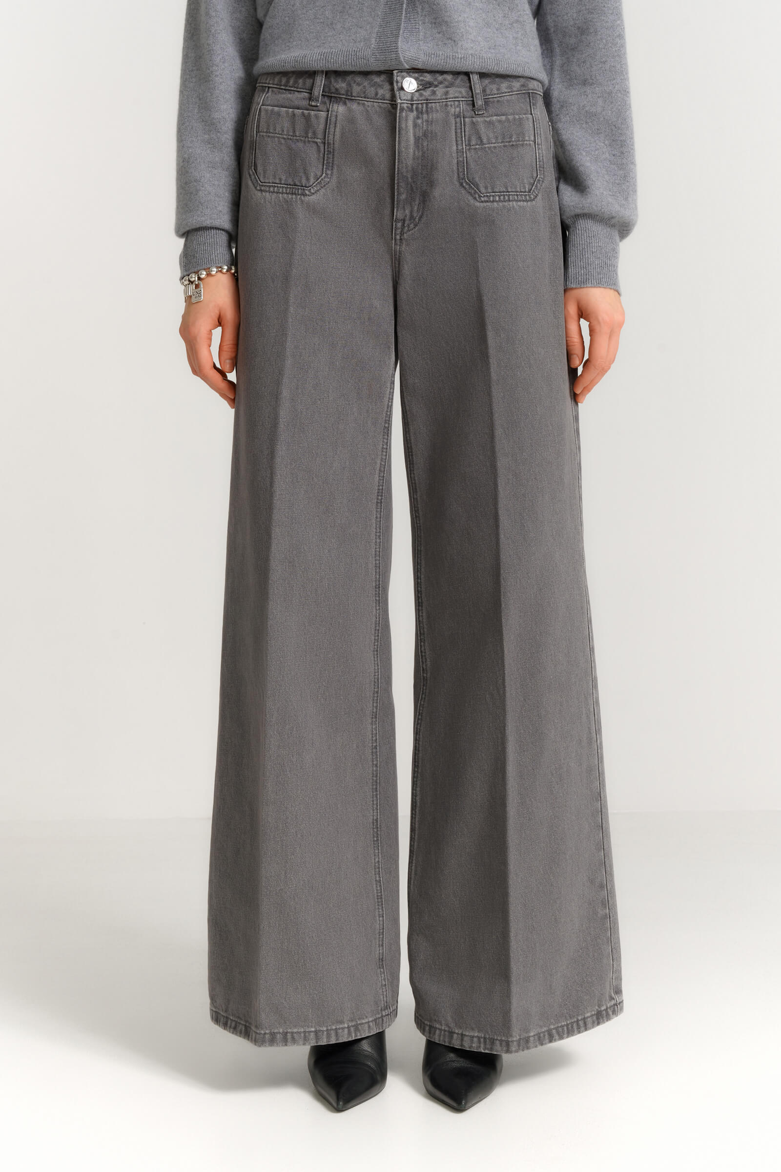 Широкие джинсы цвета Серый 