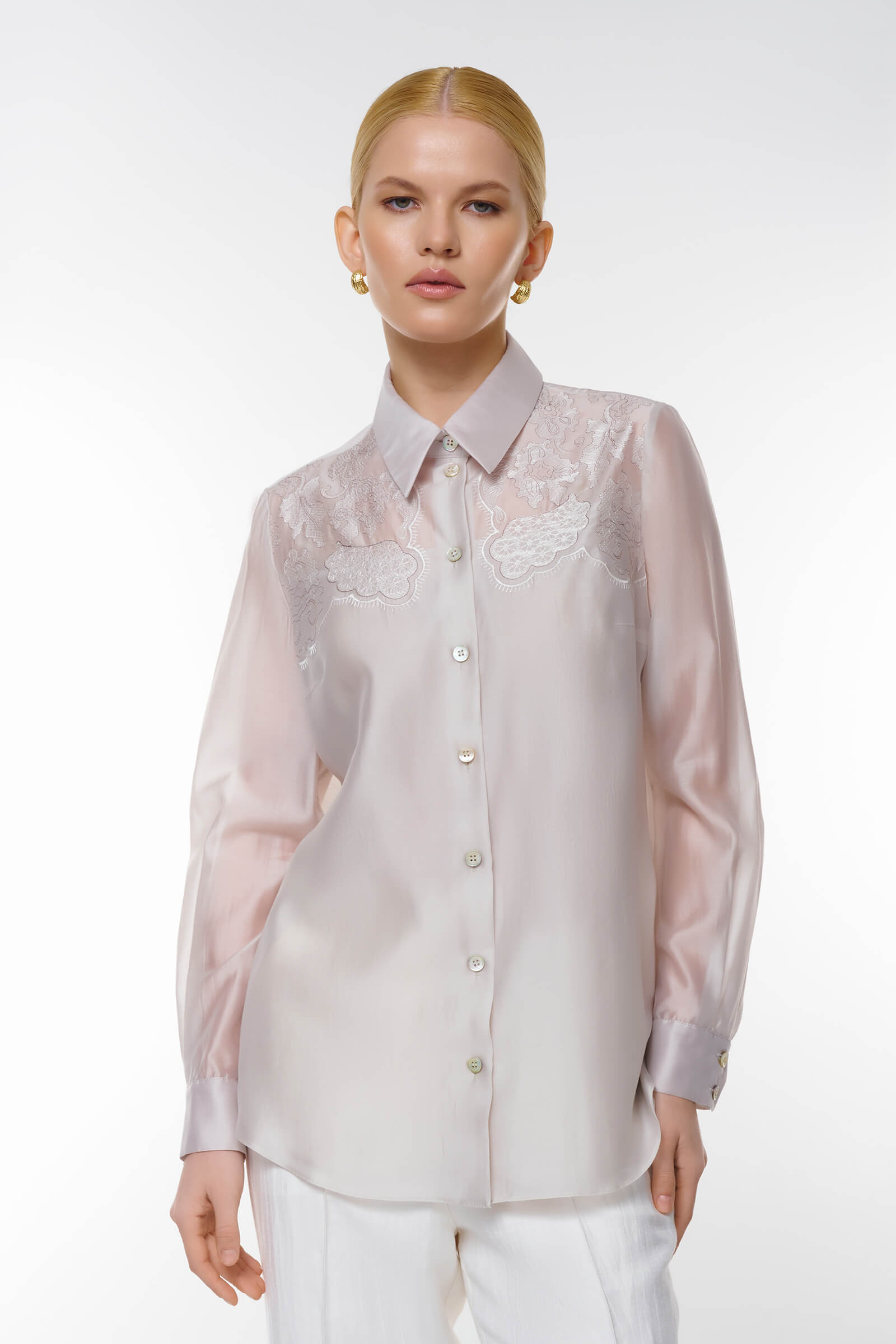 Блузка с вышивкой цвета Бежевый 