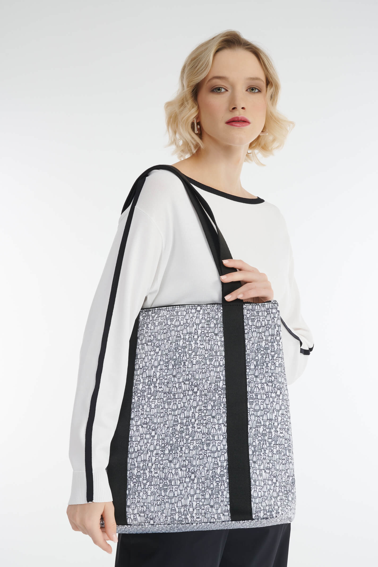 Сумка-шоппер с принтом цвета Черно-белый 
