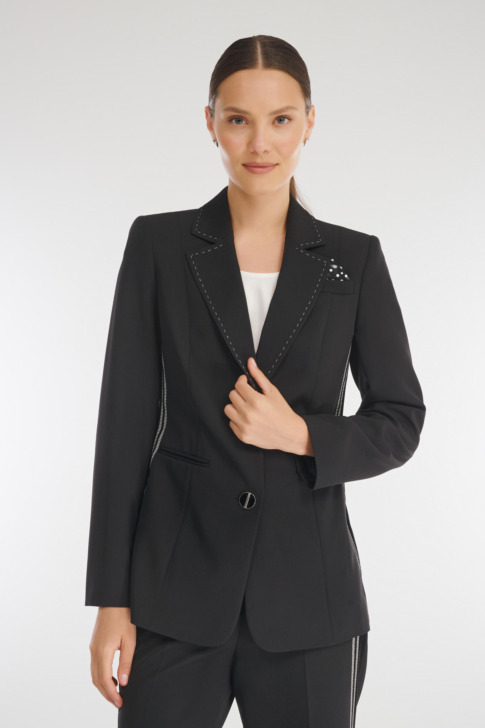 Однобортный пиджак с декоративными вставками цвета Черный 