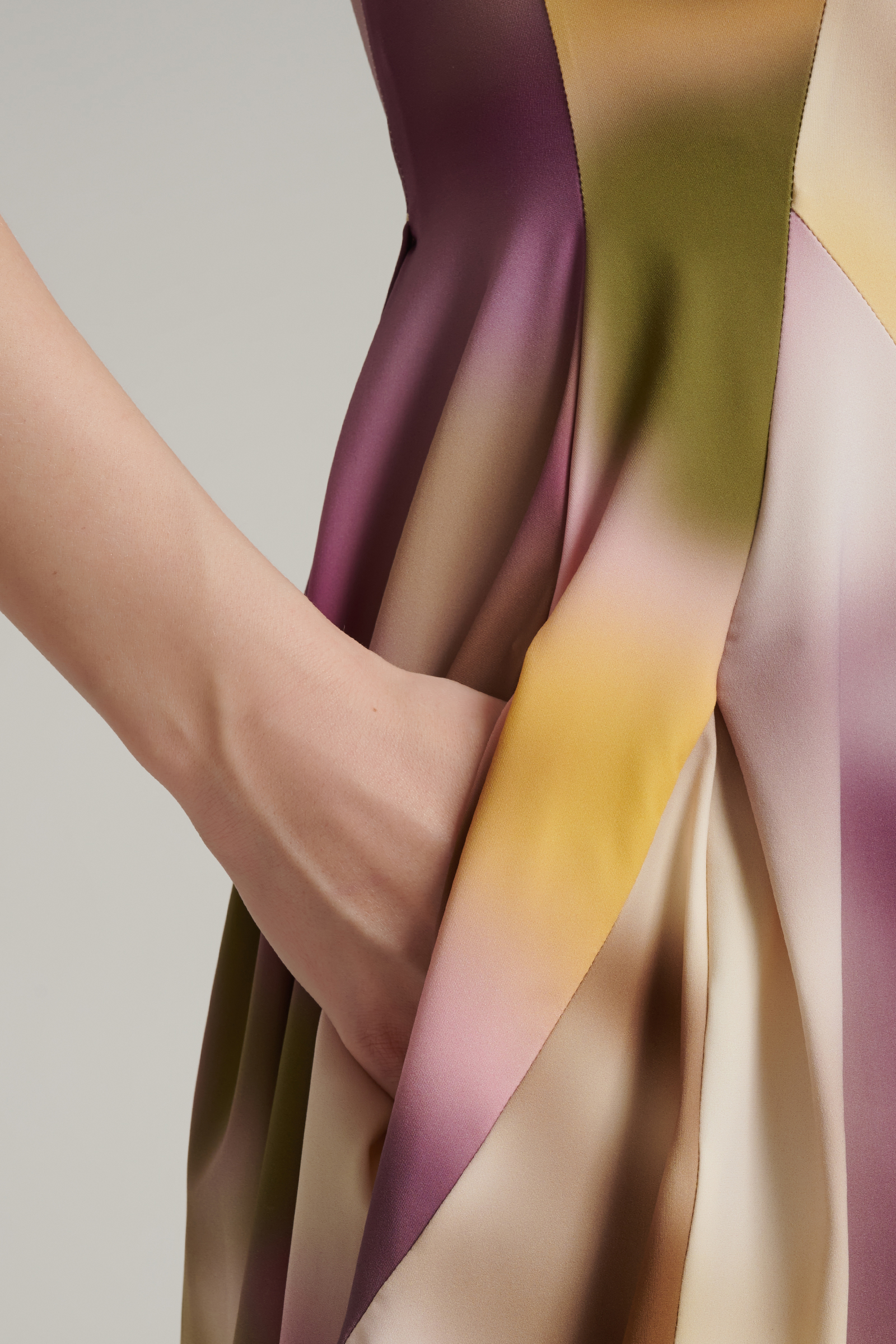 Платье с карманами Бренд High