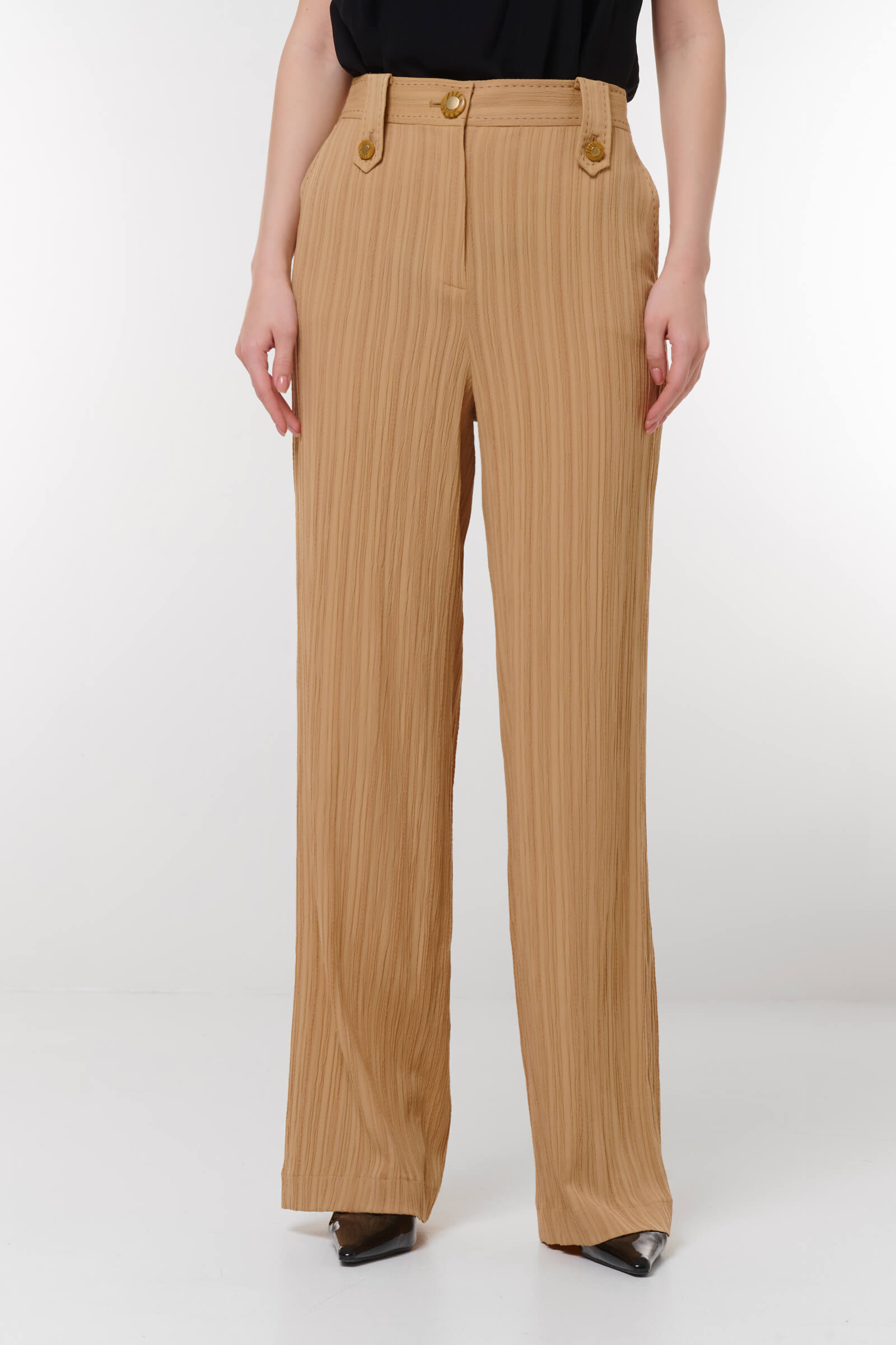 Брюки из фактурного материала цвета Бежевый 