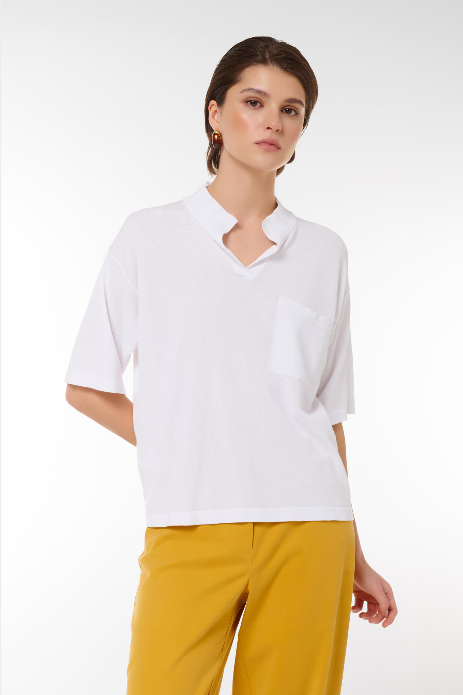 Джемпер свободного кроя цвета Белый 