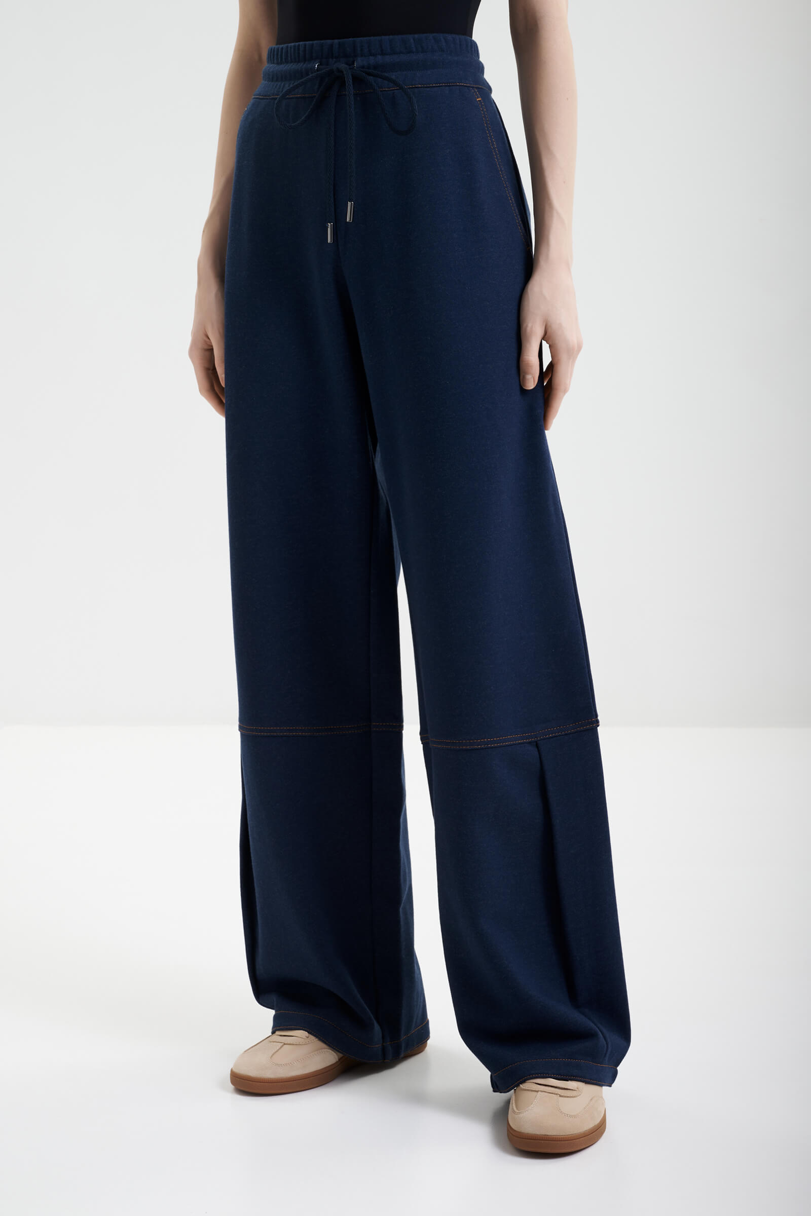 Хлопковые брюки с декоративными складками цвета Синий 