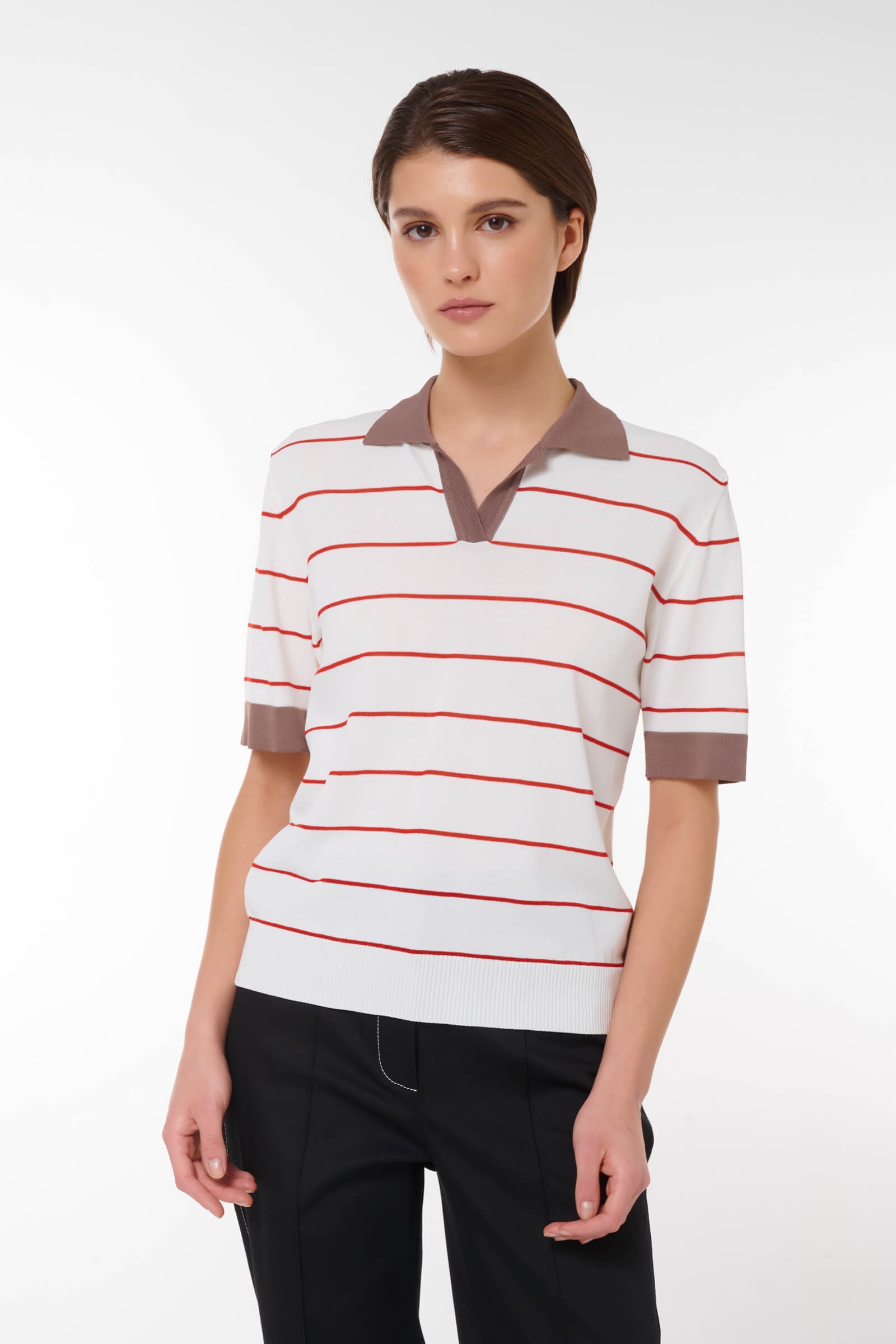 Джемпер в полоску цвета Белый 