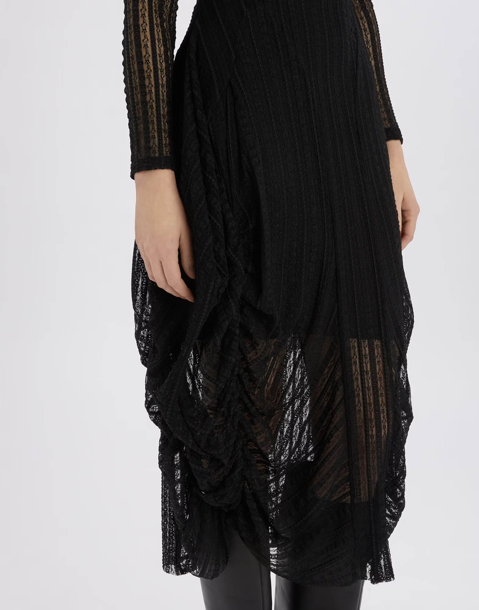 Платье из эластичного кружева Бренд High