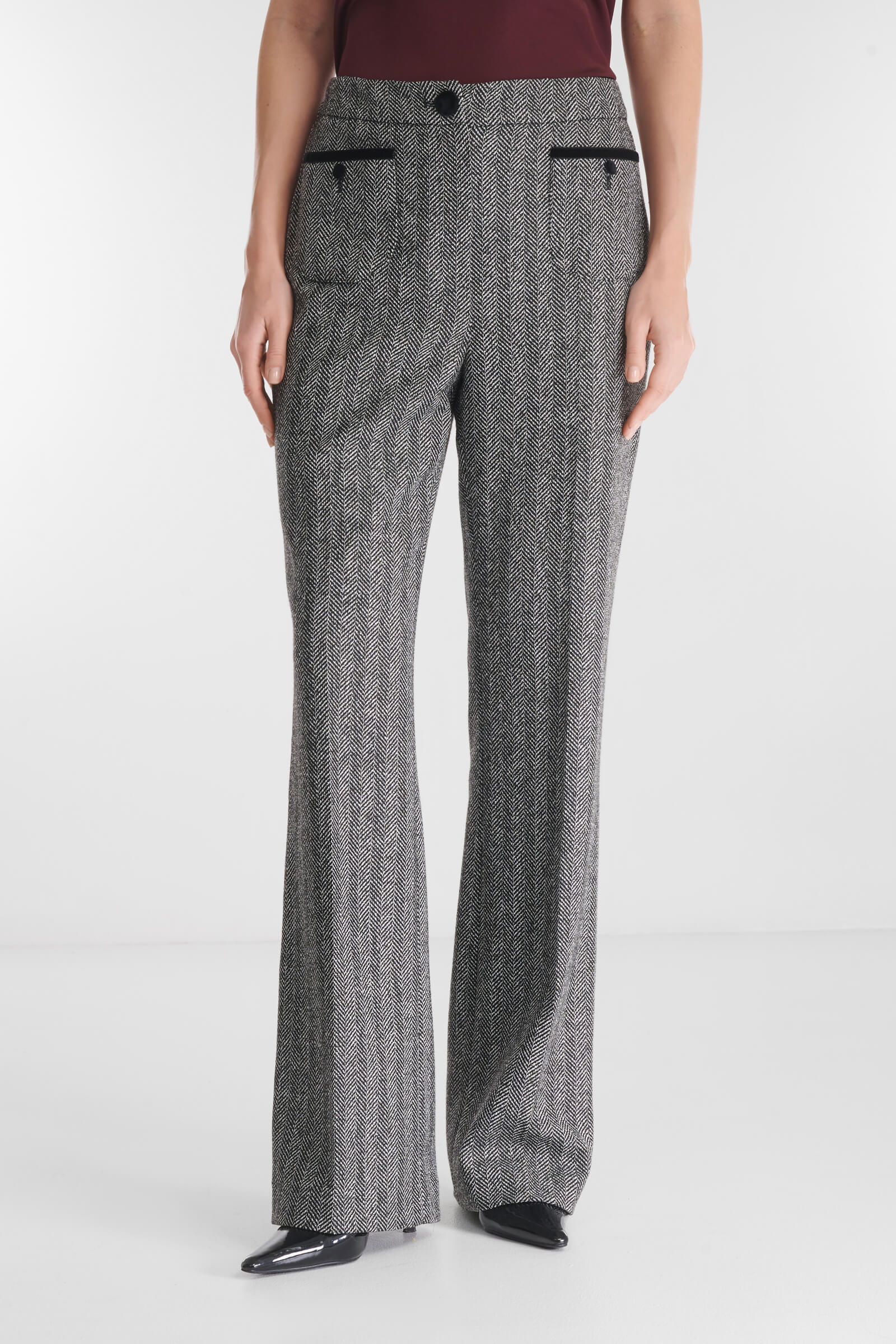 Прямые брюки с принтом «елочка» цвета Серый 