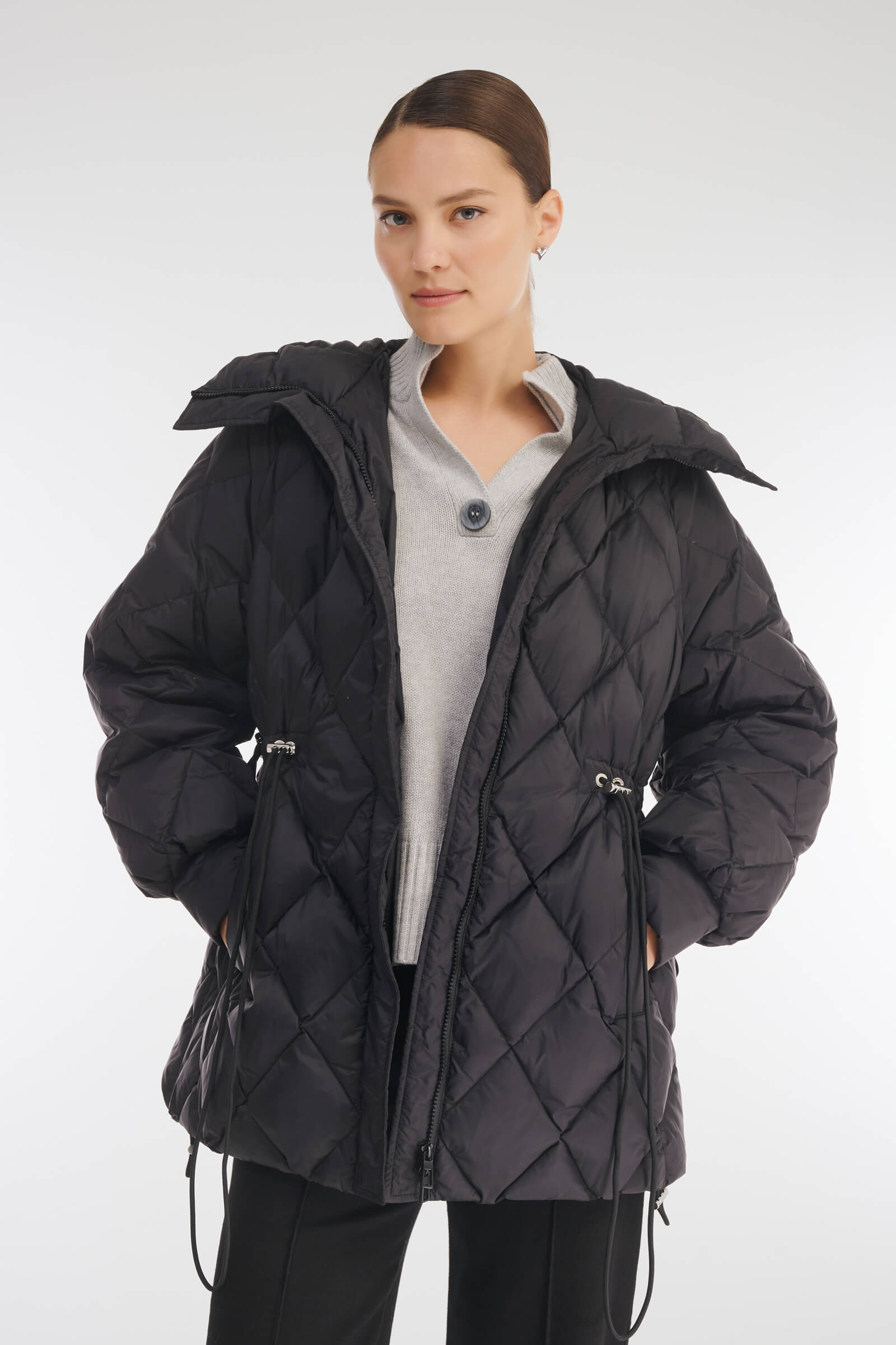 Стеганая куртка с капюшоном-трансформером Бренд Caterina Leman