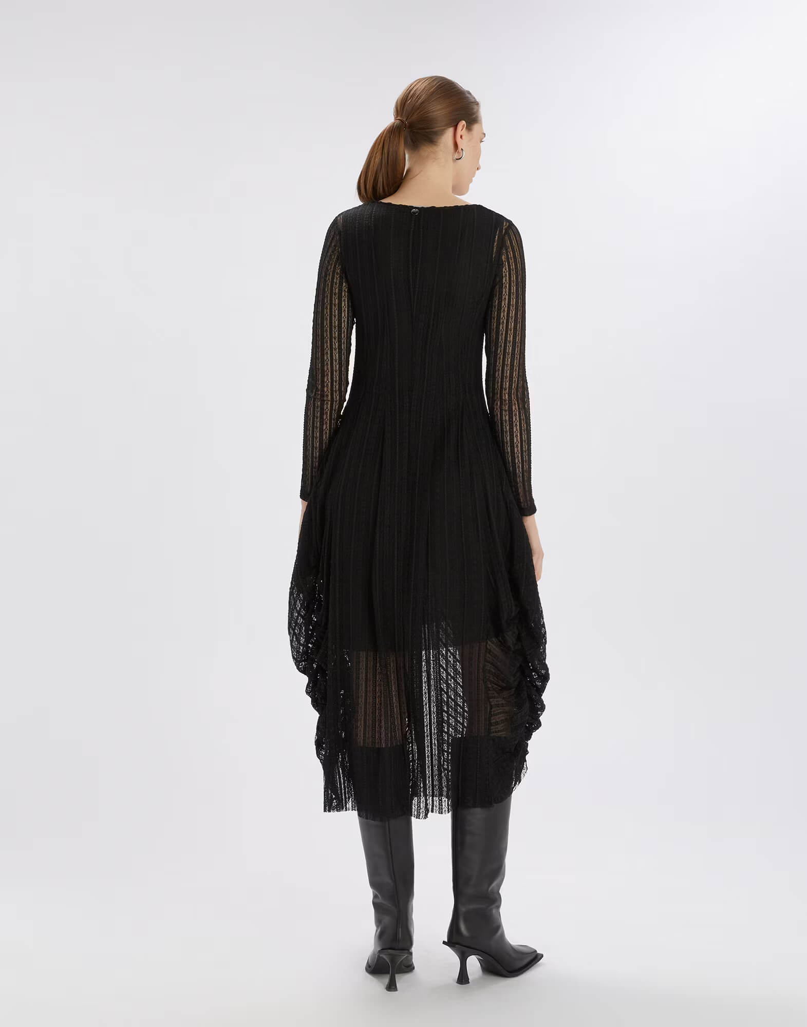 Платье из эластичного кружева Бренд High