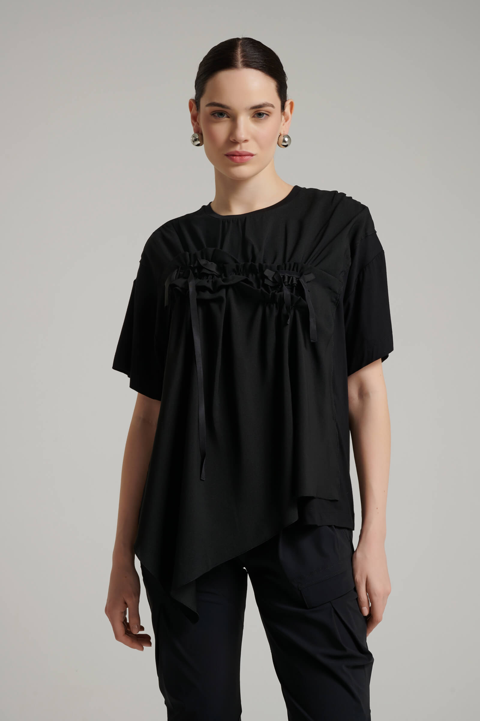 Футболка с оборками цвета Черный 