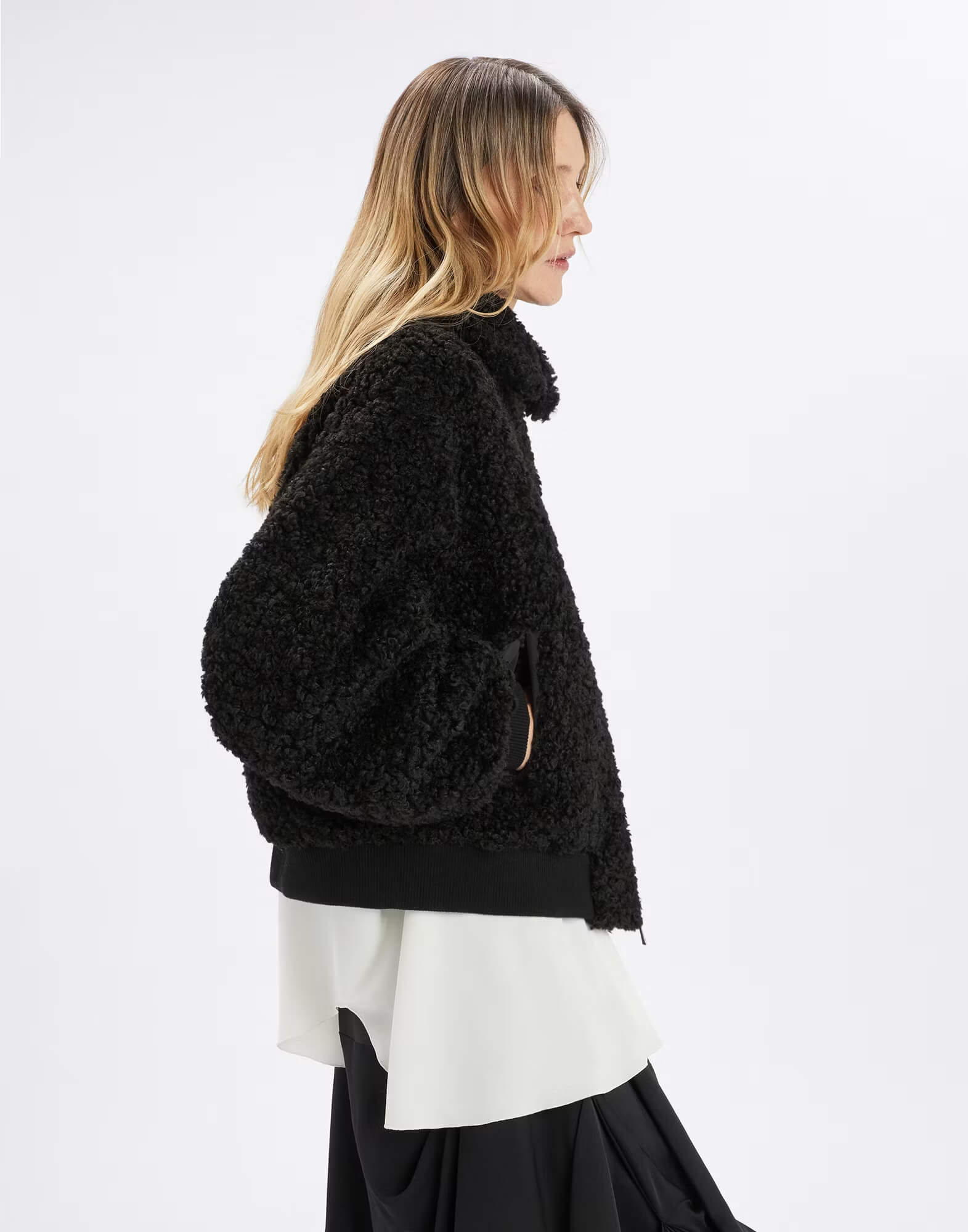 Куртка-бомбер из шерпы Бренд High