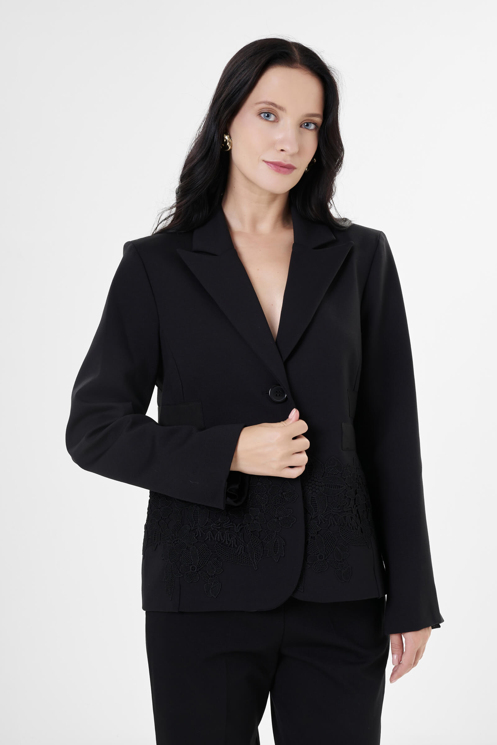 Жакет из поливискозы с кружевом цвета Черный 