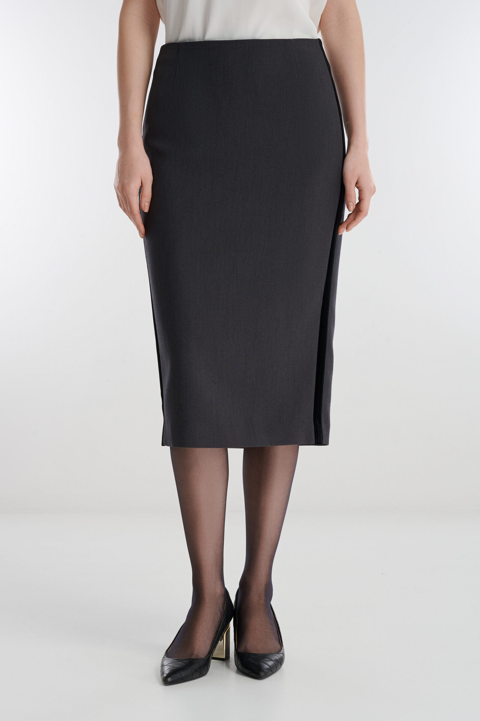 Юбка-карандаш с бархатными вставками цвета Серый 