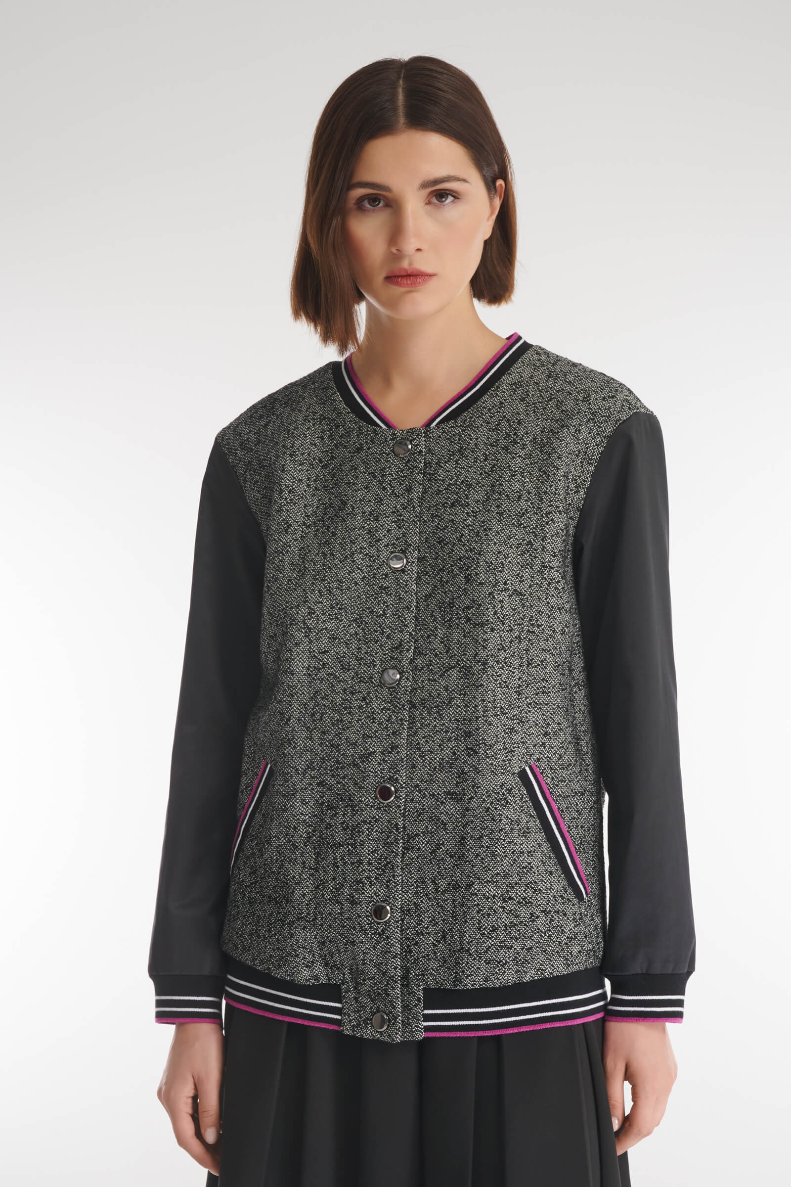 Комбинированный бомбер цвета Серый 