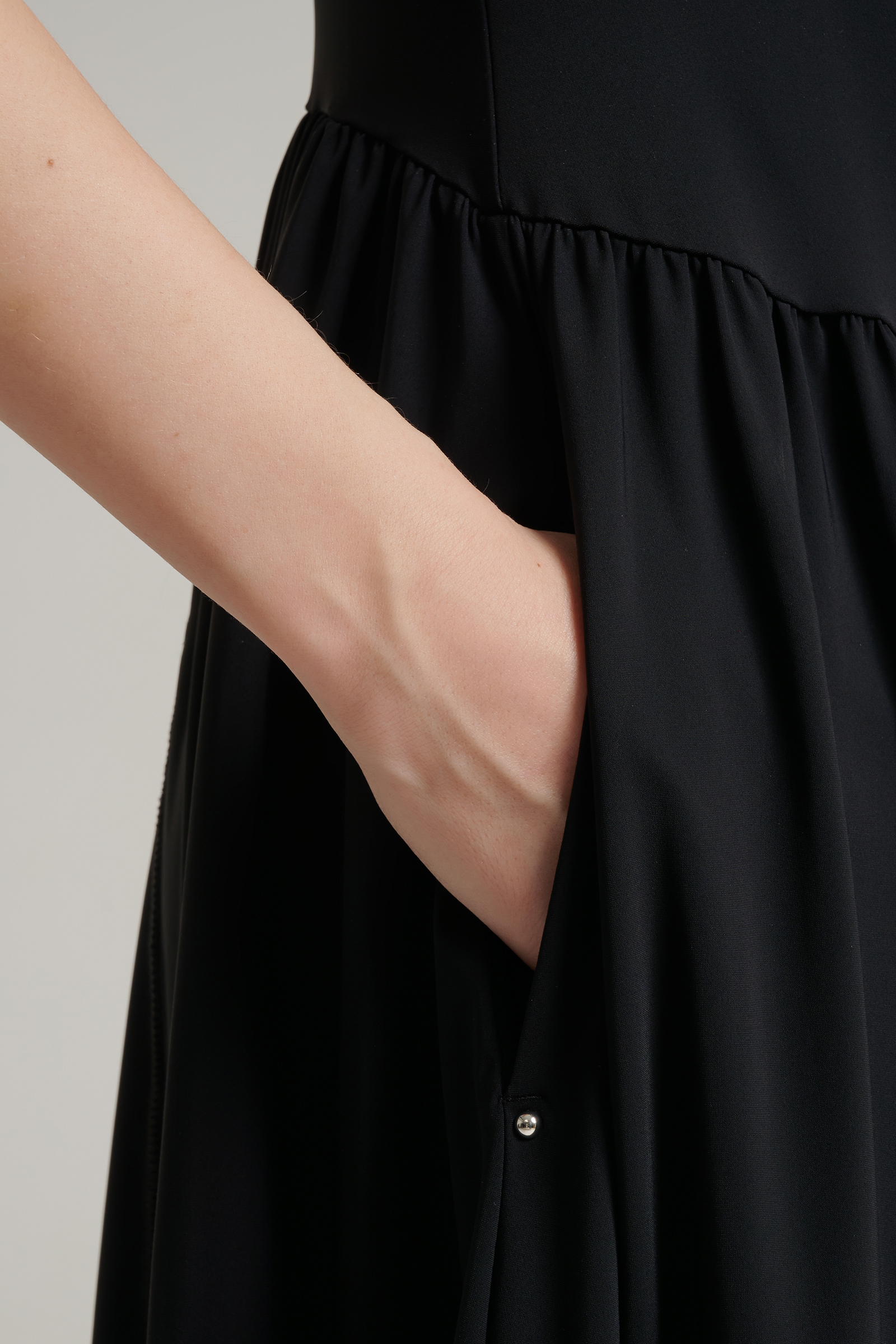 Платье с воздушной юбкой Бренд High