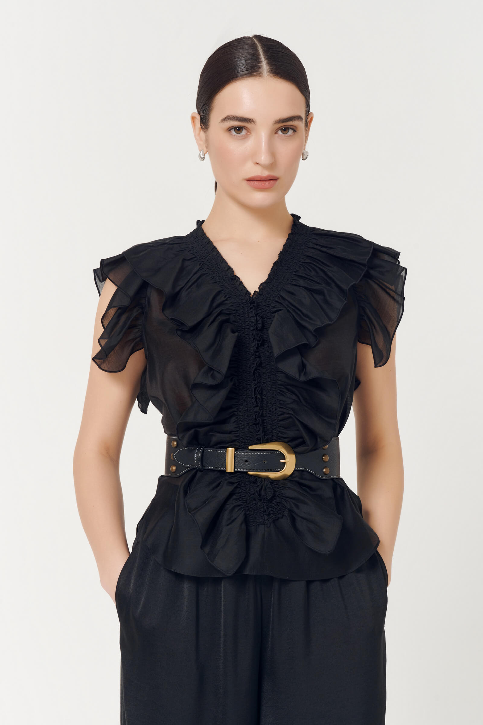 Топ с воланами и ремнем цвета Черный 
